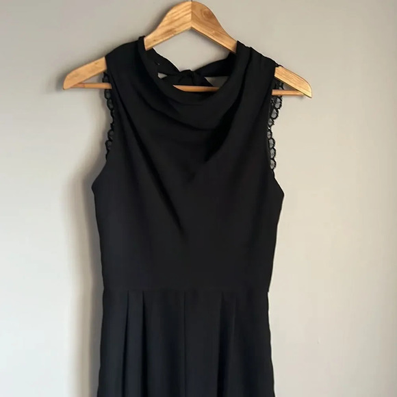 Gal meets glam Melanie Lace Back Wide Leg Jumpsuit - Picture 6 of 12